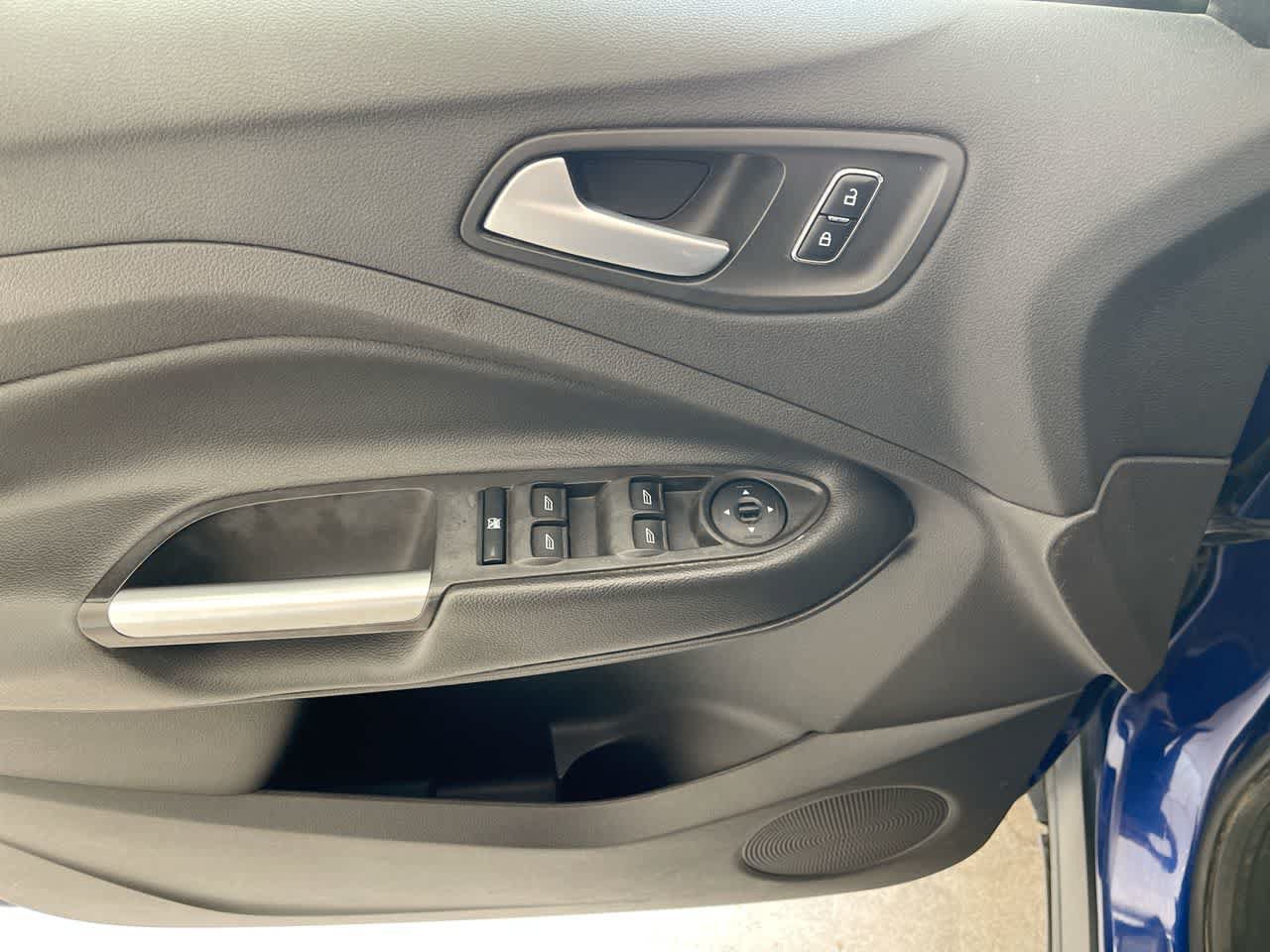 Used 2016 Ford Escape SE AWD/4WD image 13