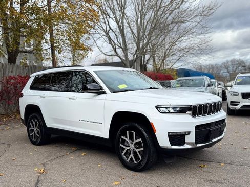 Used 2024 Jeep Grand Cherokee L Limited image 8