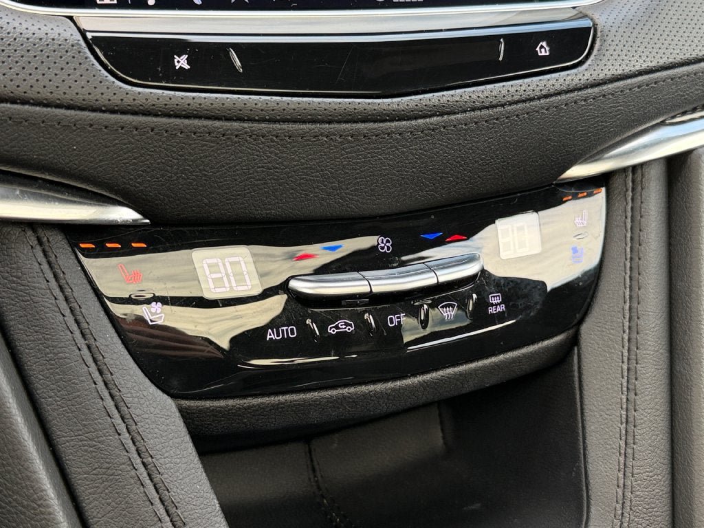 Used 2023 Cadillac XT5 Sportv w/ Technology Package AWD/4WD image 34