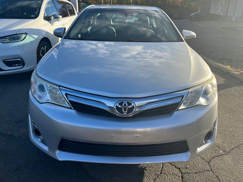 Used 2012 Toyota Camry XLE image 10