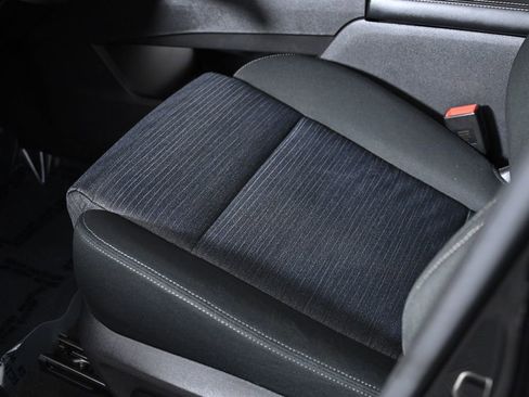 Used 2023 Nissan Rogue SV image 25