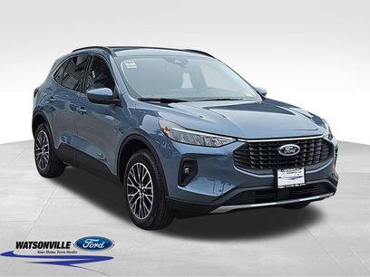 New 2025 Ford Escape SE