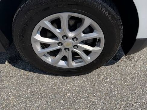 Used 2018 Chevrolet Equinox LT w/ LPO, Cargo Package AWD/4WD image 8