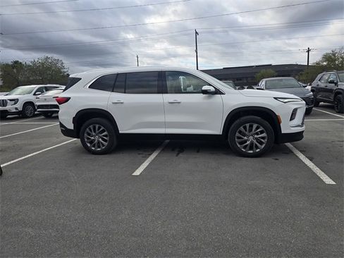 New 2026 Buick Enclave Preferred image 4