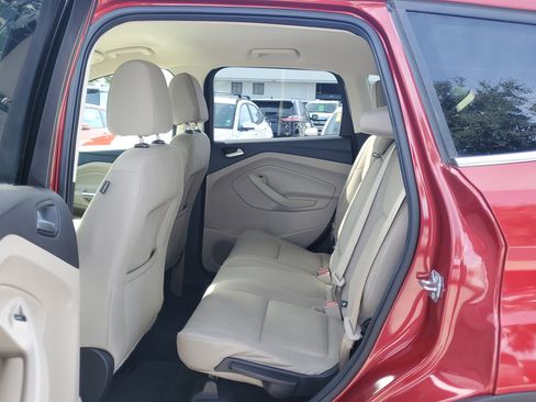 Used 2017 Ford Escape SE image 13