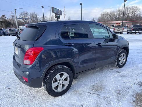 Used 2019 Chevrolet Trax LS w/ Tint and Cruise Package image 5