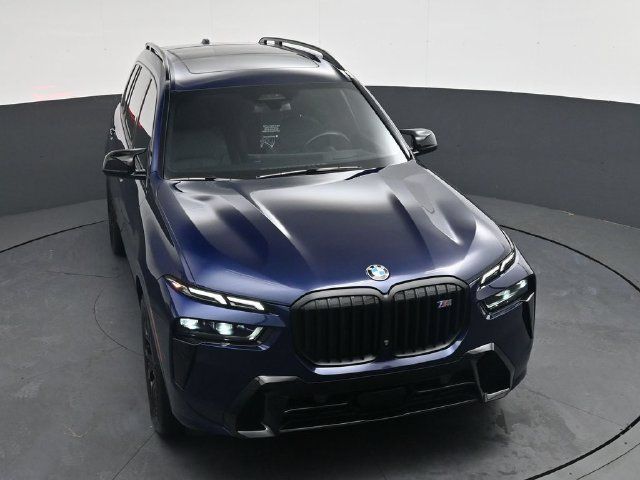 Certified 2025 BMW X7 M60i AWD/4WD image 31