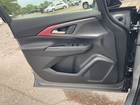 New 2025 Chevrolet Equinox EV RS image 32