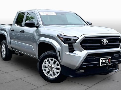 Used 2025 Toyota Tacoma SR w/ SR Upgrade Package AWD/4WD image 3