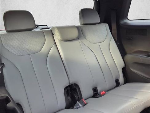 Used 2021 Hyundai Palisade SEL w/ Premium Package image 22
