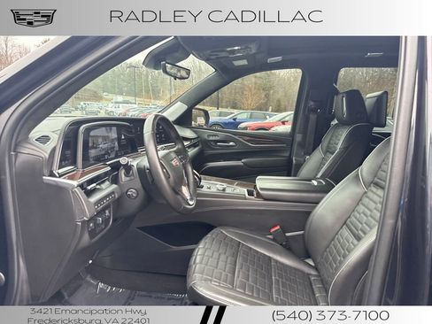 Used 2022 Cadillac Escalade Sport Platinum image 3
