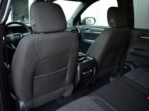 Used 2025 GMC Acadia Elevation image 21