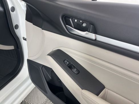 Used 2019 Nissan Altima 2.5 SV image 9