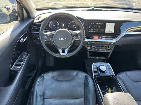 Used 2022 Kia Niro EX Premium w/ Cold Weather Package image 23