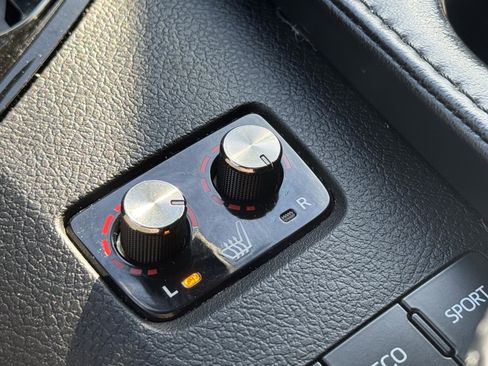 Used 2018 Toyota Avalon XLE Premium image 20