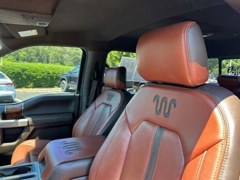 Used 2019 Ford F150 King Ranch w/ Equipment Group 601A Luxury AWD/4WD image 17