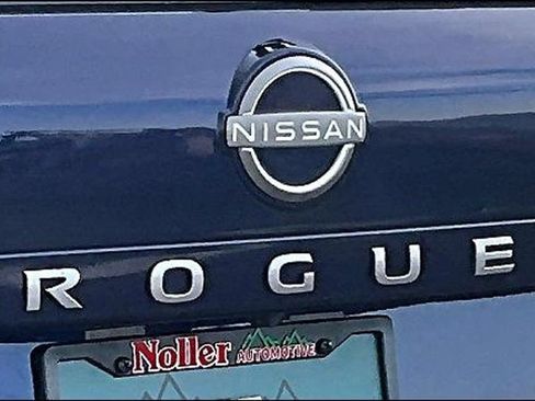 Used 2025 Nissan Rogue SV AWD/4WD image 8