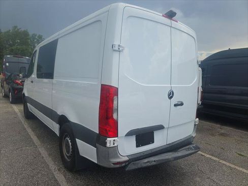 Used 2022 Mercedes-Benz Sprinter 2500 image 12