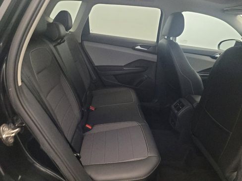 Used 2022 Volkswagen Taos SE AWD/4WD image 19
