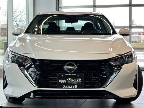 Certified 2025 Nissan Sentra SV image 2