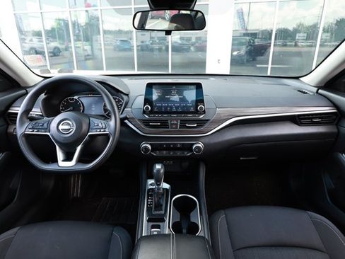 Used 2023 Nissan Altima 2.5 SV AWD/4WD image 30