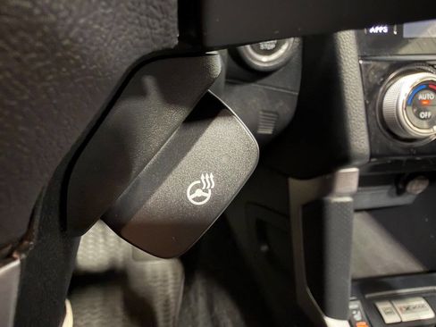 Used 2017 Subaru Forester 2.5i Touring image 37