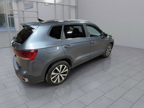 Used 2022 Volkswagen Taos SE image 8