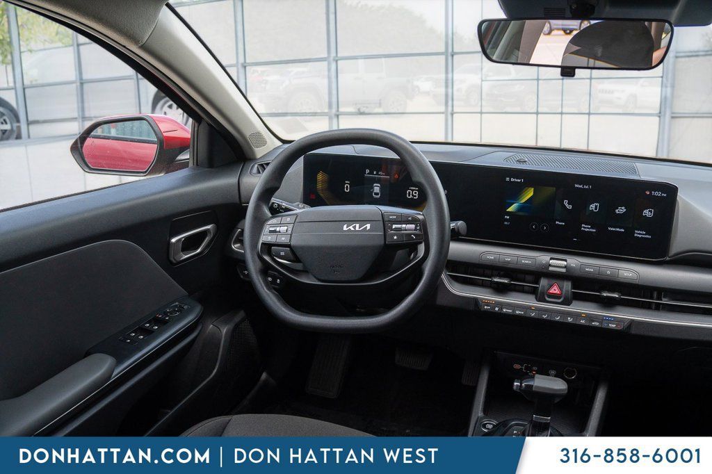 Used 2025 Kia K4 FWD image 13