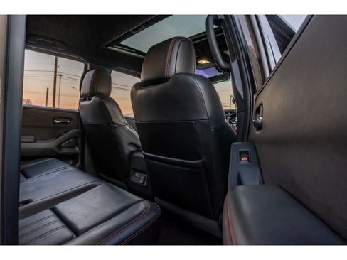 Used 2023 Nissan Frontier PRO-4X w/ Pro-4X Premium Package image 16