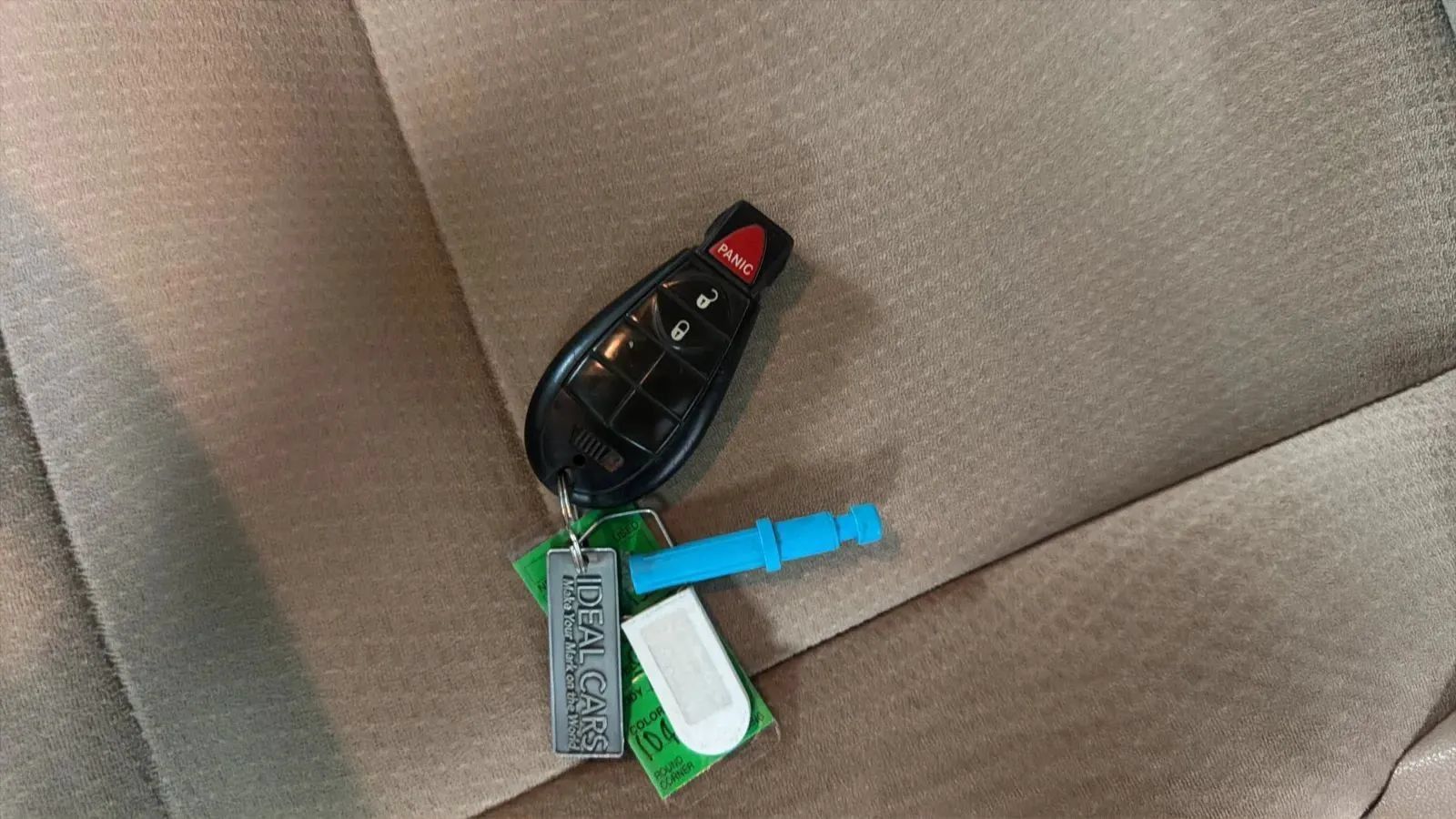 Used 2015 Dodge Grand Caravan American Value Package w/ UConnect Hands-Free Group FWD image 28