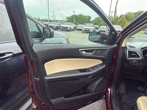 Used 2022 Ford Edge SEL w/ Convenience Package AWD/4WD image 11