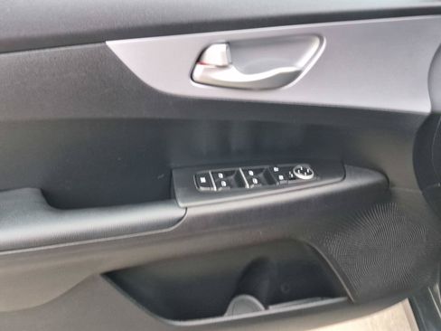 Used 2024 Kia Forte LX FWD image 19