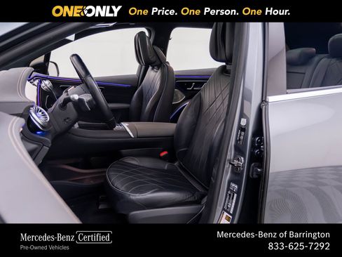 Used 2023 Mercedes-Benz EQS 580 4MATIC SUV w/ Exclusive Trim Package image 18