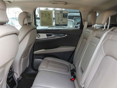 Used 2022 Lincoln Nautilus Reserve w/ Equipment Group 202A AWD/4WD image 23