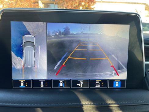 Used 2021 Chevrolet Tahoe Z71 w/ Z71 Signature Package image 34