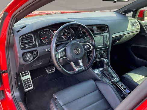 Used 2017 Volkswagen GTI Sport image 17