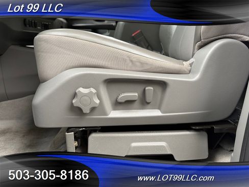 Used 2021 Nissan NV 3500 SV image 34