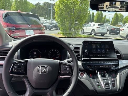 Used 2026 Honda Odyssey EX-L image 17