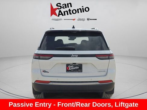 New 2026 Jeep Grand Cherokee Limited w/ Luxury Tech Group II RWD image 7