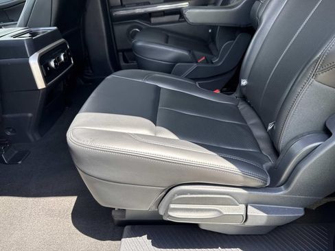 Used 2024 Ford Expedition Max XLT RWD image 16