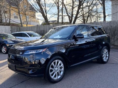 Used 2025 Land Rover Range Rover Sport SE AWD/4WD image 2