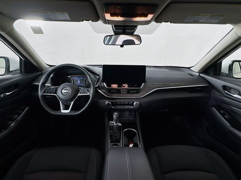 Used 2023 Nissan Altima 2.5 SV w/ SV Premium Package FWD image 26