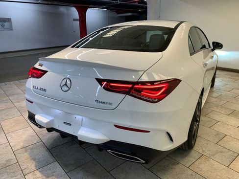 Used 2023 Mercedes-Benz CLA 250 4MATIC image 8