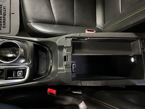Used 2024 Chevrolet Equinox Premier FWD image 21