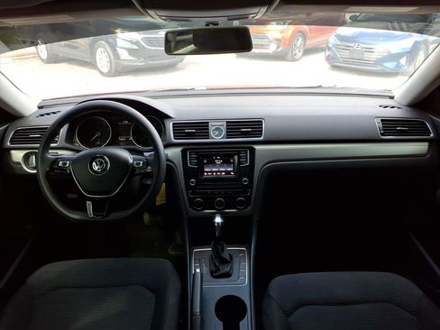 Used 2016 Volkswagen Passat 1.8T S image 19
