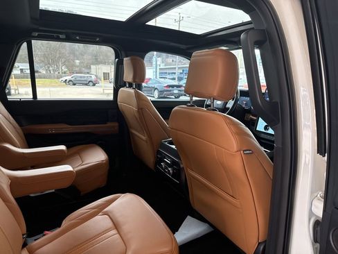 Certified 2022 Ford Expedition Platinum AWD/4WD image 23