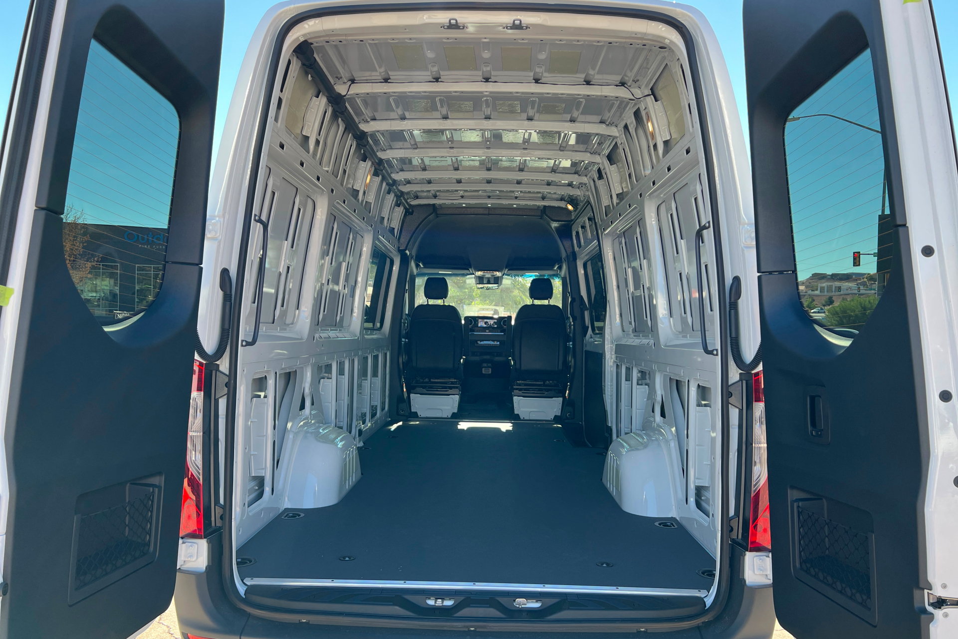 New 2026 Mercedes-Benz Sprinter 2500 image 18