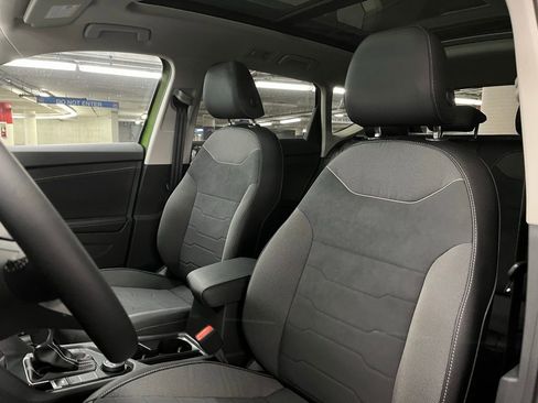 New 2025 Volkswagen Taos SE image 19
