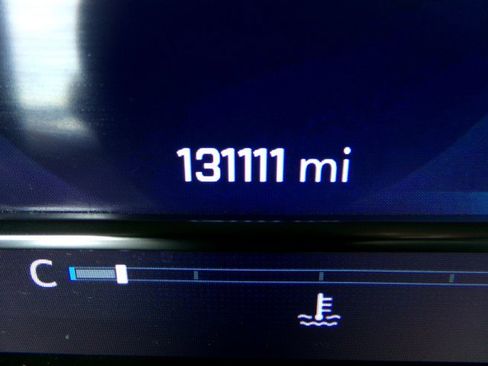 Used 2024 Chevrolet Silverado 3500 LTZ w/ LTZ Plus Package image 14