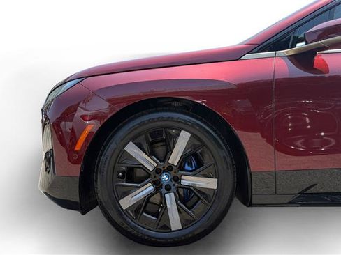 Used 2022 BMW iX xDrive50 w/ Premium Package AWD/4WD image 9